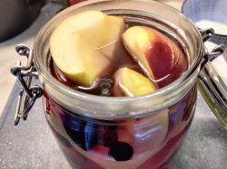 Компот из черноплодки и яблок на зиму