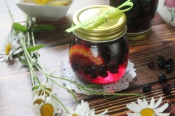 название картинки Компот из ирги на зиму