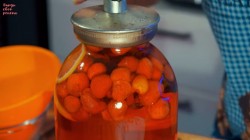 название картинки Компот из клубники, лимона и мяты на зиму