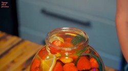 название картинки Компот из клубники, лимона и мяты на зиму