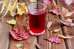 название картинки Компот из черноплодной рябины на зиму