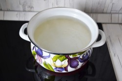 название картинки Компот из смородины и ревеня