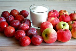 название картинки Компот из яблок и слив на зиму