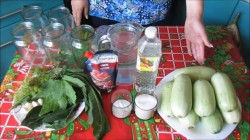 название картинки Консервированные кабачки с кетчупом чили