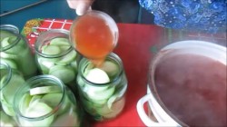 название картинки Консервированные кабачки с кетчупом чили