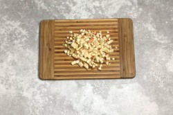 Конвертики из лаваша с разными начинками на сковороде - шаг 4