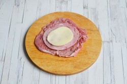 название картинки Кордон блю классический с ветчиной и сыром
