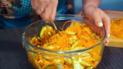 название картинки Корейский салат из кабачков и моркови