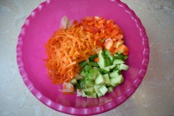 Салат с куриной грудкой и корейской морковью