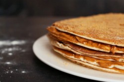 Коржи для торта на сковороде с вареной сгущенкой - шаг 23