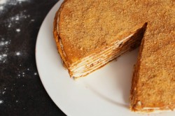 Коржи для торта на сковороде с вареной сгущенкой - шаг 24