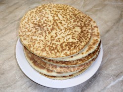 название картинки Коржи для торта на сковороде