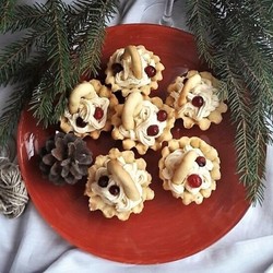 Корзинки из песочного теста с кремом заварным