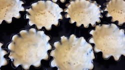 Корзинки из песочного теста с кремом заварным