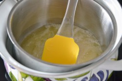 корзиночки с белковым кремом песочные