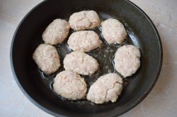 название картинки Котлеты без хлеба из фарша