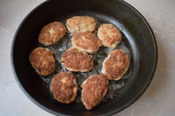 название картинки Котлеты без хлеба из фарша