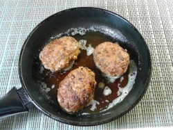 Котлеты фаршированные - шаг 11 Котлеты фаршированные - шаг 11