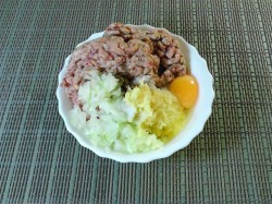 Котлеты фаршированные - шаг 5 Котлеты фаршированные - шаг 5