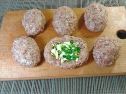 Котлеты фаршированные - шаг 9 Котлеты фаршированные - шаг 9