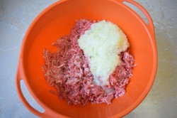 название картинки Котлеты из фарша с манкой