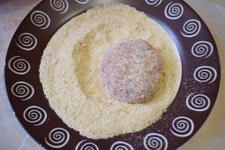 название картинки Котлеты из фарша с манкой