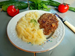 Котлеты из фарша свинины и говядины - шаг 7