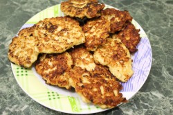 название картинки Котлеты из куриного фарша с овсяными хлопьями