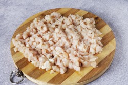 Котлеты из куриного филе рубленные с крахмалом и майонезом