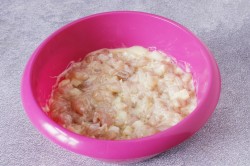 Котлеты из куриного филе рубленные с крахмалом и майонезом