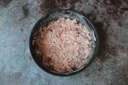 Сочные котлеты из рубленого мяса - шаг 4