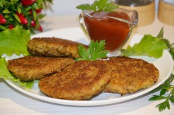 Котлеты из консервы сардины с рисом