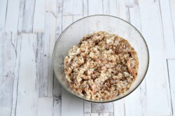 название картинки Котлеты из рыбных консервов с рисом