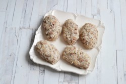 название картинки Котлеты из рыбных консервов с рисом