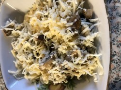 название картинки Котлеты куриные с сыром и шампиньонами