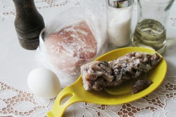 название картинки Котлеты с грибами и сыром в духовке куриные