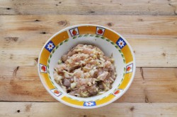 название картинки Котлеты с грибами и сыром в духовке куриные