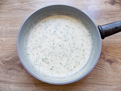 Котлеты из фарша в духовке с сыром - шаг 10