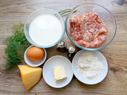 Котлеты из фарша в духовке с сыром - шаг 1