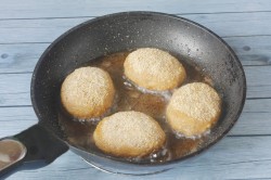 название картинки Рубленные котлеты, жареные в сухарях