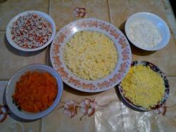 Слоеный салат с крабовыми палочками