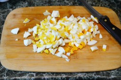 название картинки Крабовый салат с кукурузой классический без риса