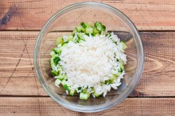 Крабовый салат классический без кукурузы