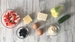 Крабовый салат с плавленым сыром