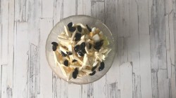 Крабовый салат с плавленым сыром