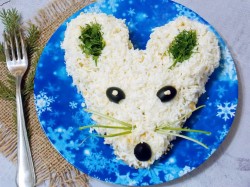 название картинки Салат с курицей и картошкой Крыска