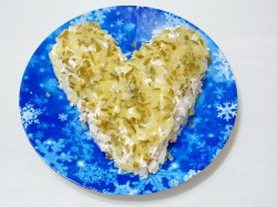 название картинки Салат с курицей и картошкой Крыска