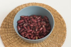 название картинки Красная фасоль в томатном соусе