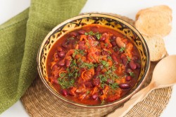 название картинки Красная фасоль в томатном соусе