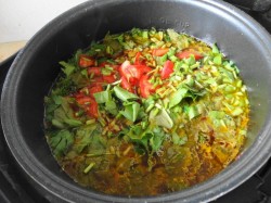 Красный борщ со щавелем без капусты в мультиварке - шаг 7 Красный борщ со щавелем без капусты в мультиварке - шаг 7